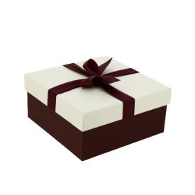 Коробка подарочная Ромб-крупный с бантом тиснение квадрат слоновая кость-шоколадный 210х210х110