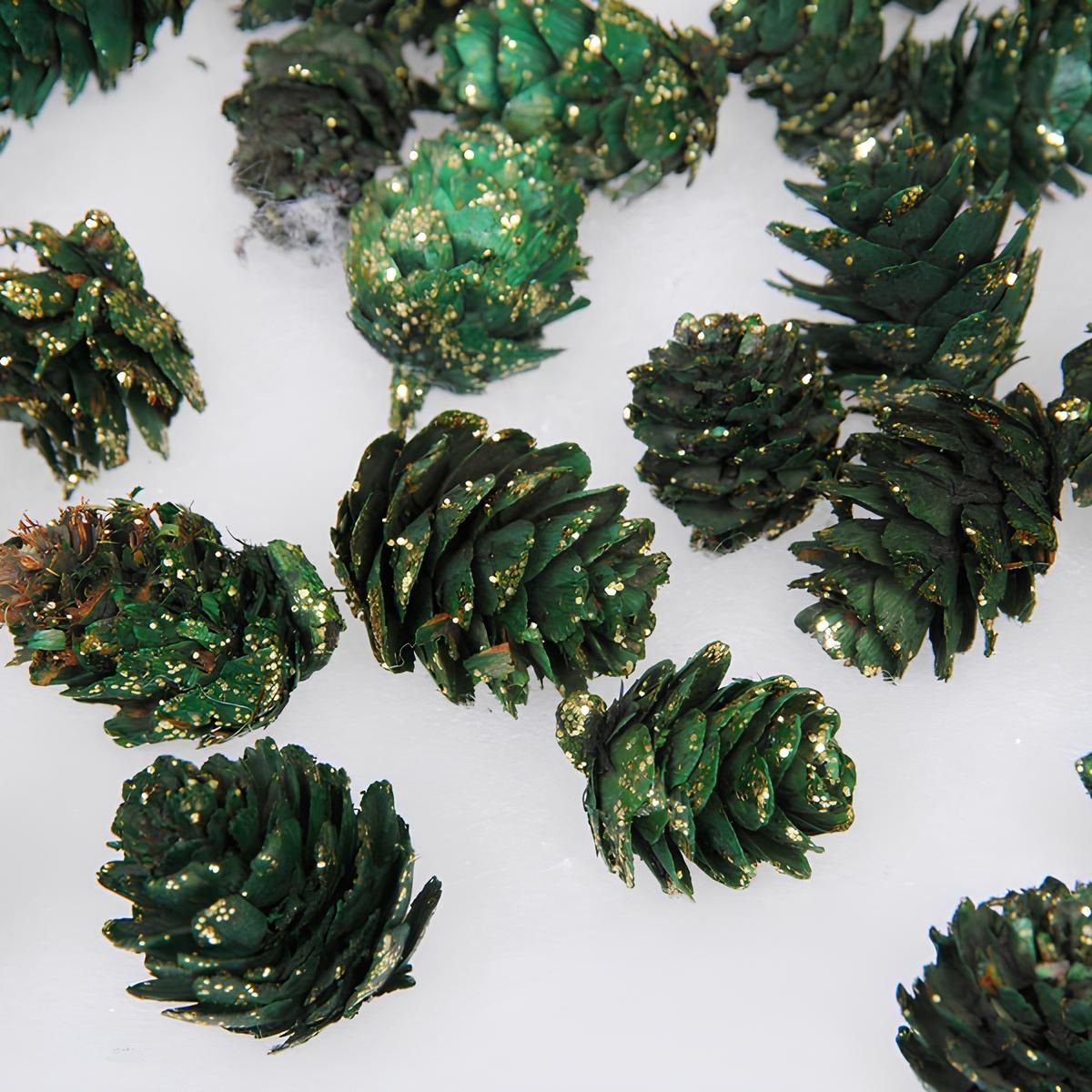 Композиция новогодняя декоративная Лесные шишки 10х10х11 см изумруд