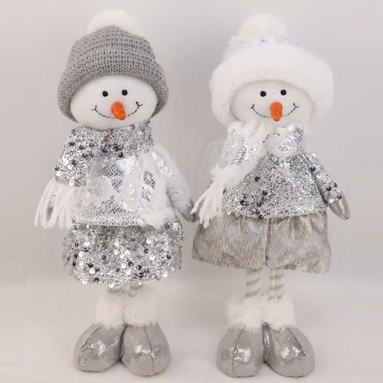 Изделие декоративное Снеговик мальчик стоящий 13x12x35 см серебро