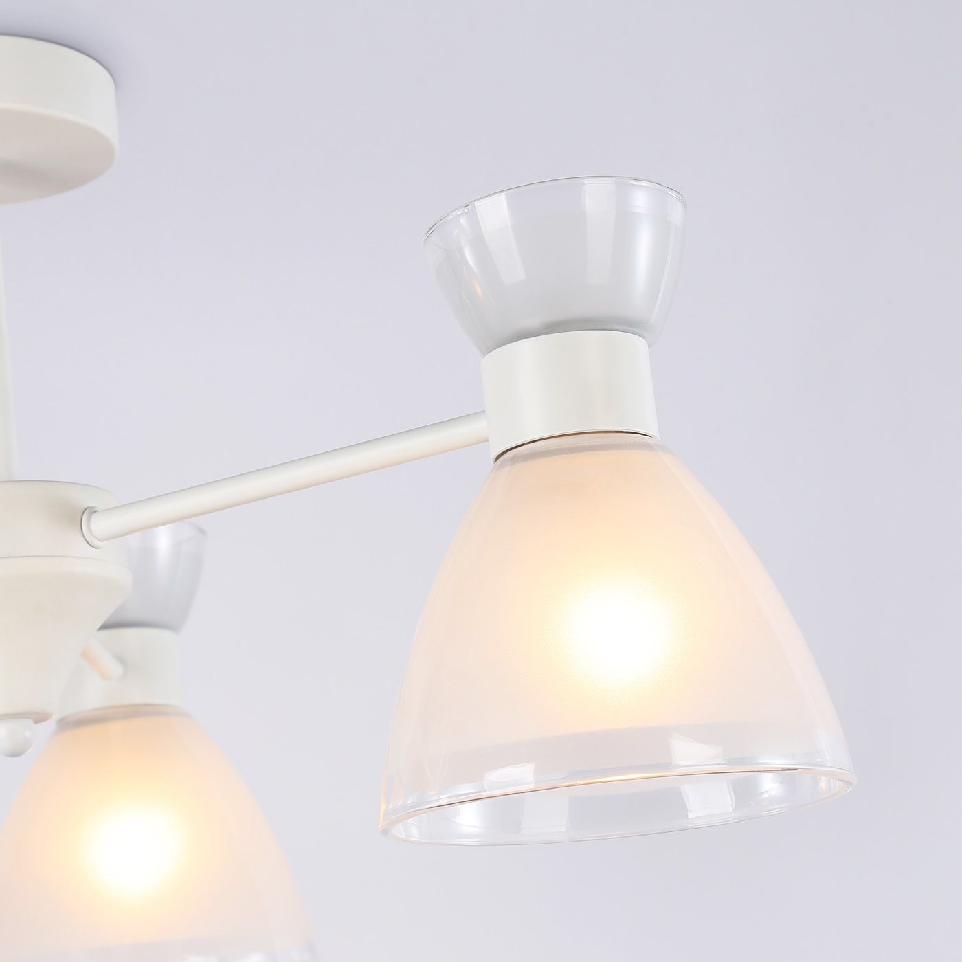 Люстра потолочная TR3177/3 WH 3х40Вт Е27 57х57х28 см белый