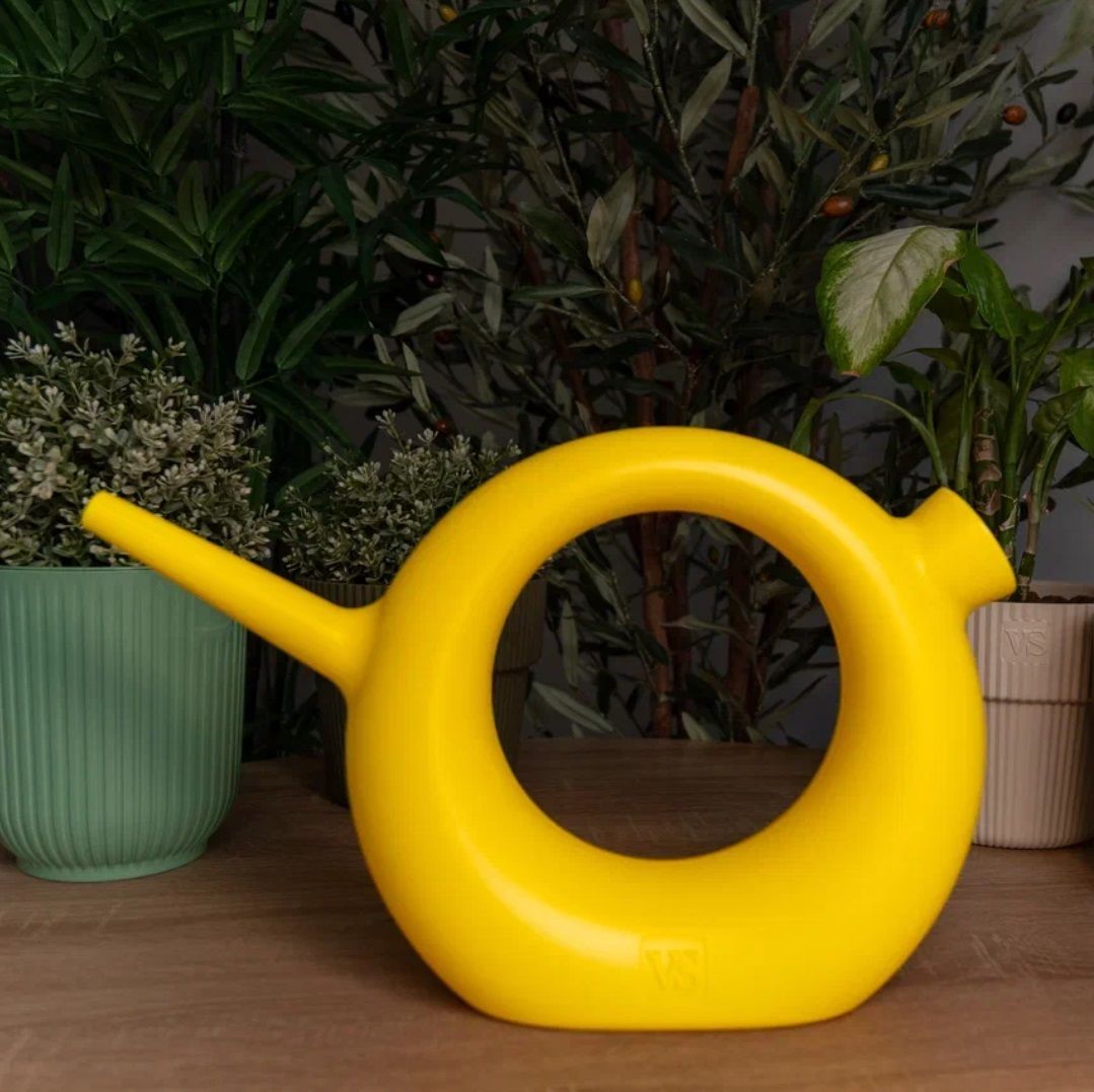 Лейка Ева 1,5 л желтая с крышкой