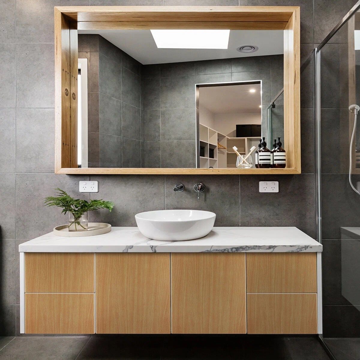 121-0 Пленка с/к "Deluxe"/FARBE 45смх2м (бук светлый)