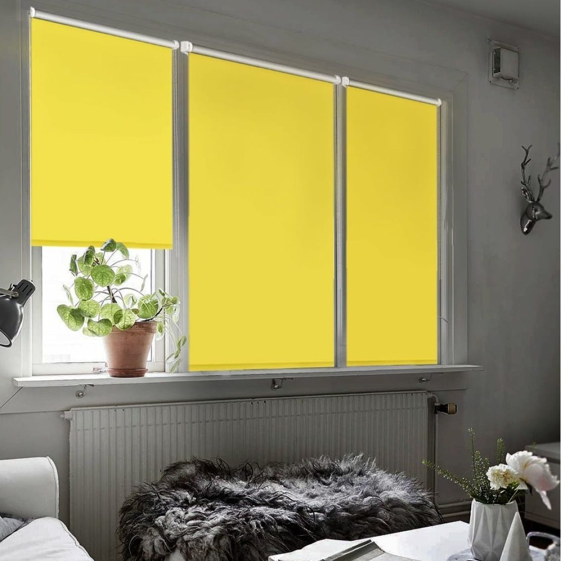 Штора рулонная блэкаут SilverBack 68х160 см желтая