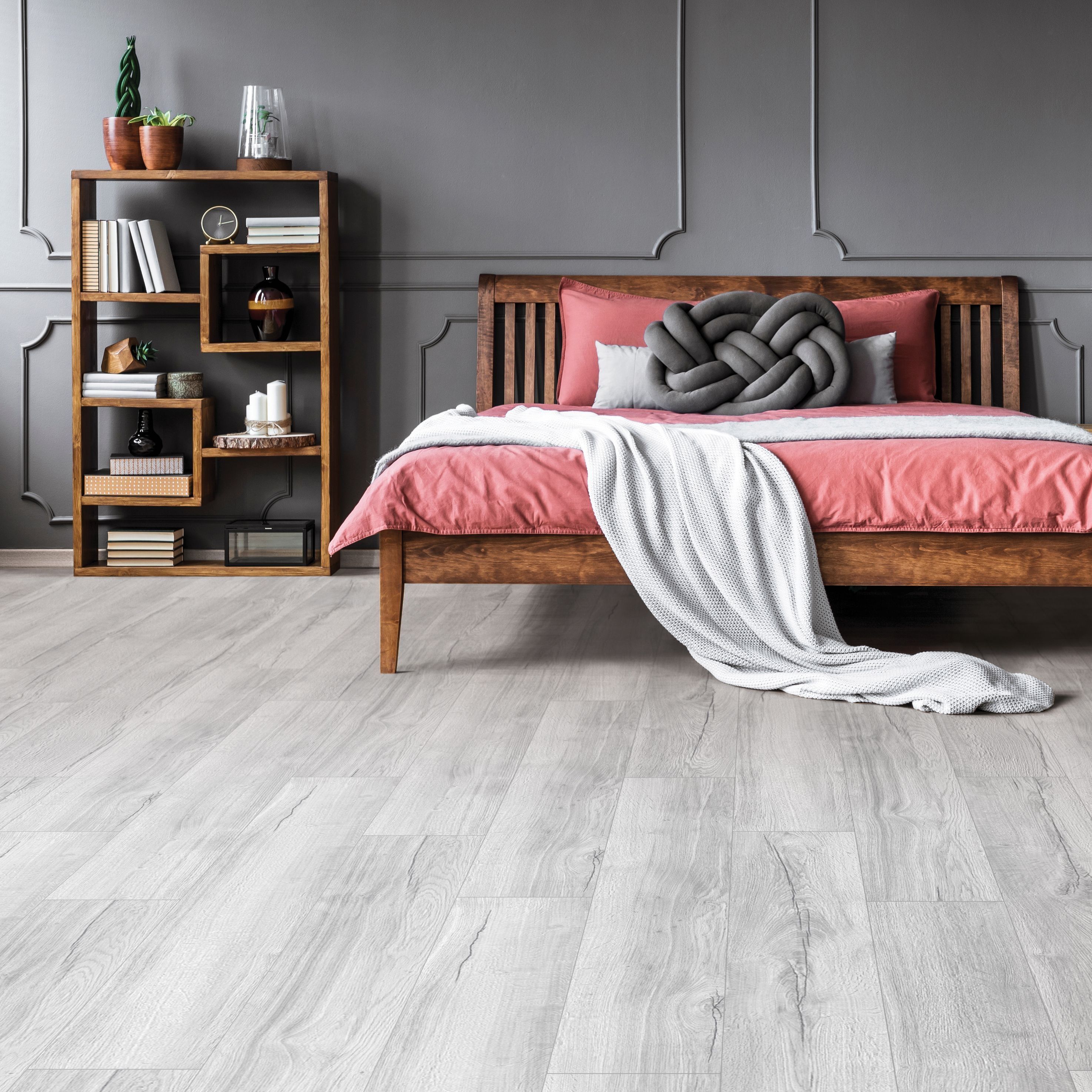 Ламинат 33 класс Egger ST65 Дуб Дориан Грей 1295х193х8 мм 4V 1,9948 м2