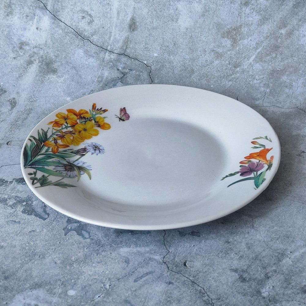 Тарелка десертная Луговые цветы 19 см фарфор