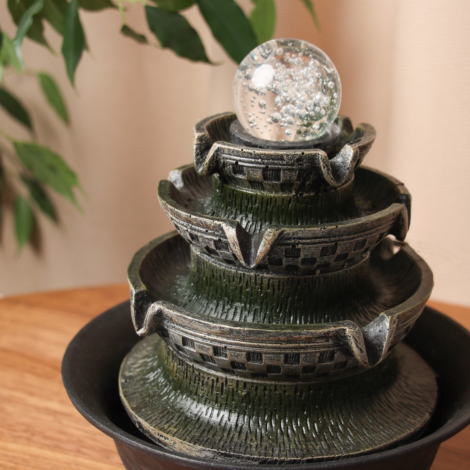 Фонтан декоративный 24х21х21 см с шаром и подсветкой 2024-7049