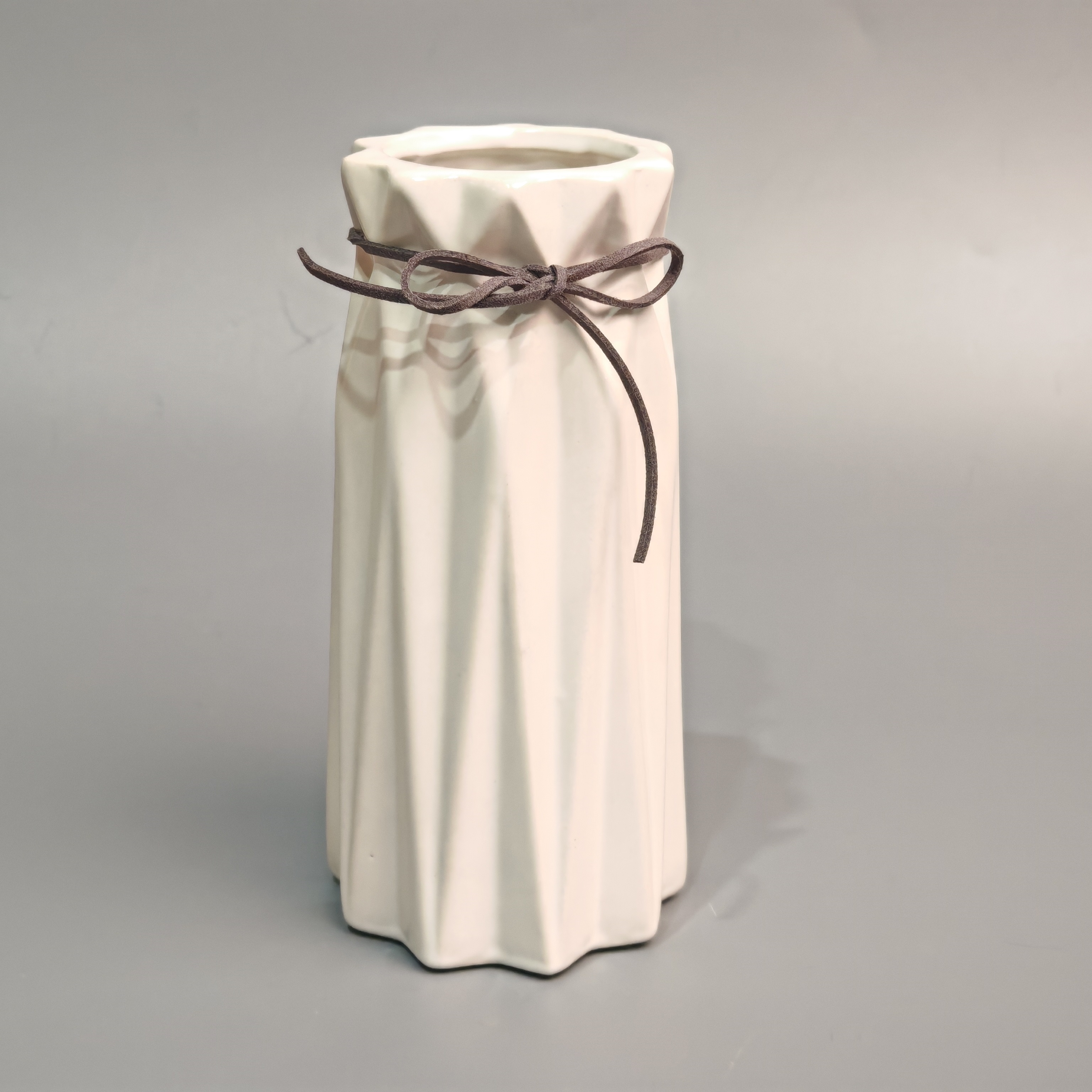 Ваза керамическая 18х7 см 2025-1490