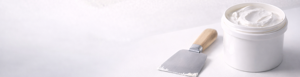 Как потом замазать потолок после протечки без покраски : практическое руководство для жителей Ульяновской области