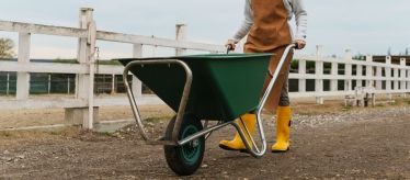 Тачки, носилки