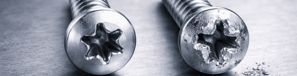 Почему слизывается шлиц на саморезе: контроль крутящего момента и выбор бит Torx