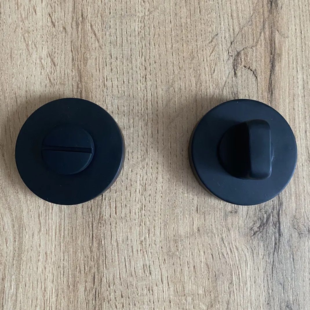 Завeртка сантехническая FortePiano черная круглая