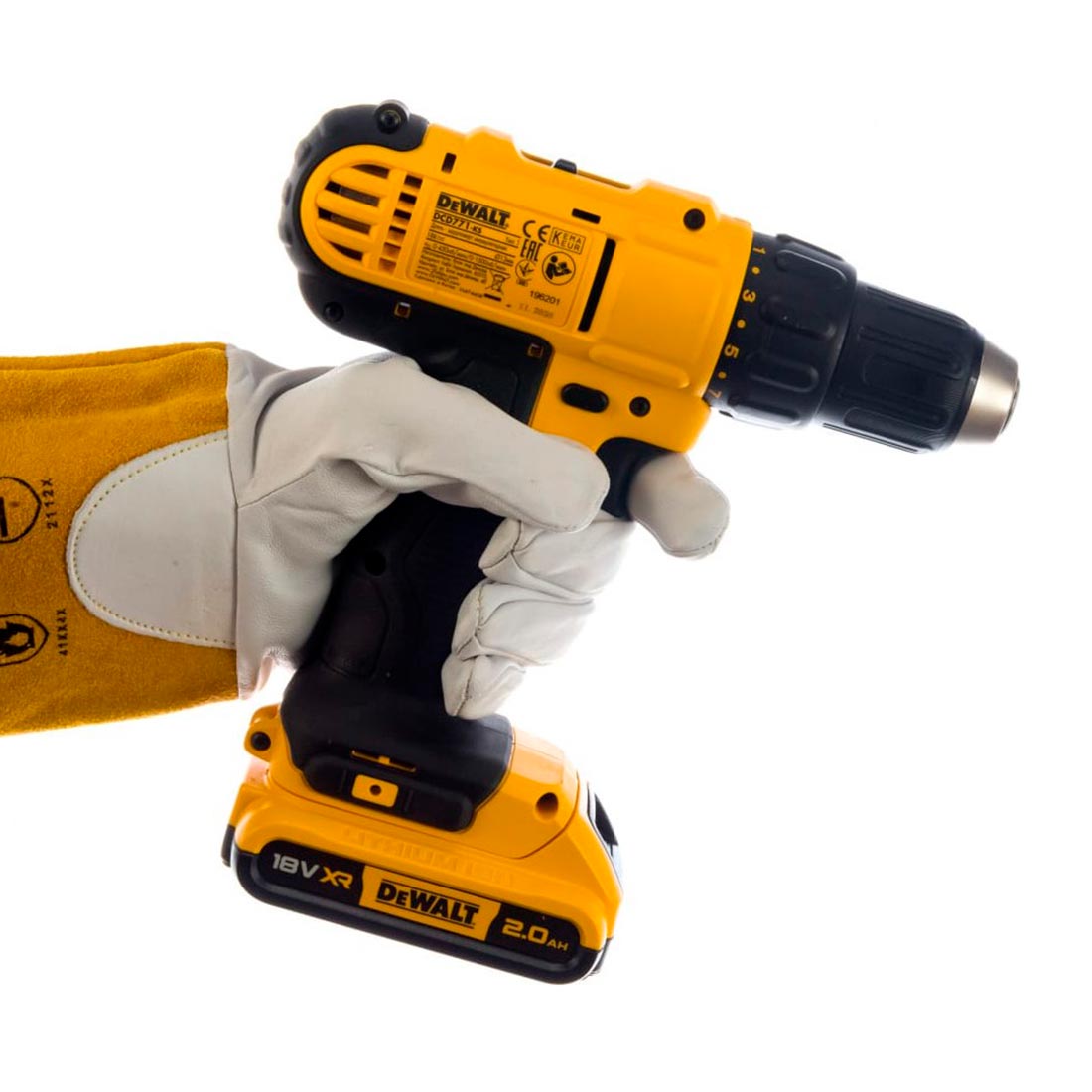 Дрель-шуруповерт аккумуляторная DeWalt DCD 771 D2 18В 2х2Ач 42 Нм