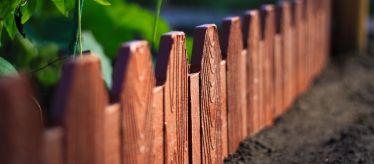 Садовые ограждения и дорожки