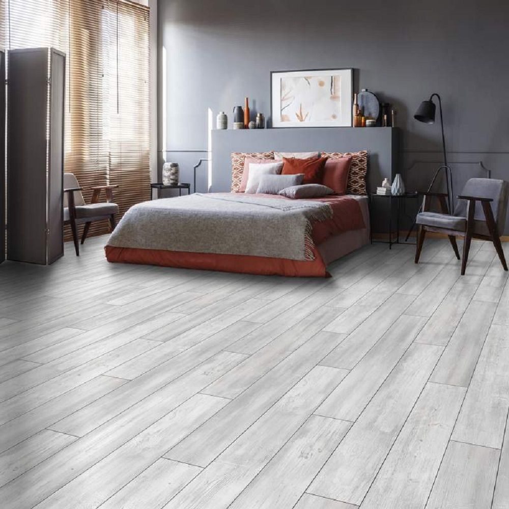 Ламинат 33 класс Ideal Choice ID100 Дуб Таргет 1380х195х8 мм 4V 2,444 м2