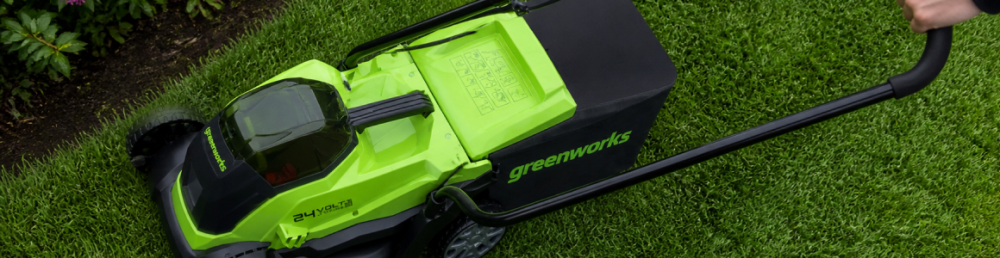 Greenworks 24В время работы на одном аккумуляторе: хватит ли заряда на 6 сотках (реальный тест на густой траве)?