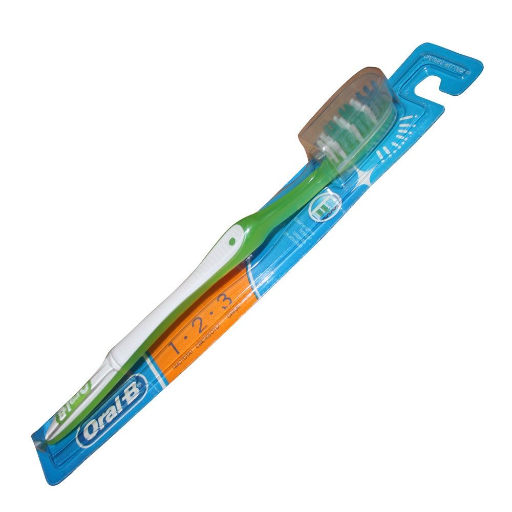 Щетка зубная Oral-B 1-2-3 Чистота Свежесть 40Med