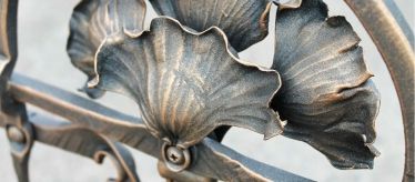 Кованый декоративный цветок