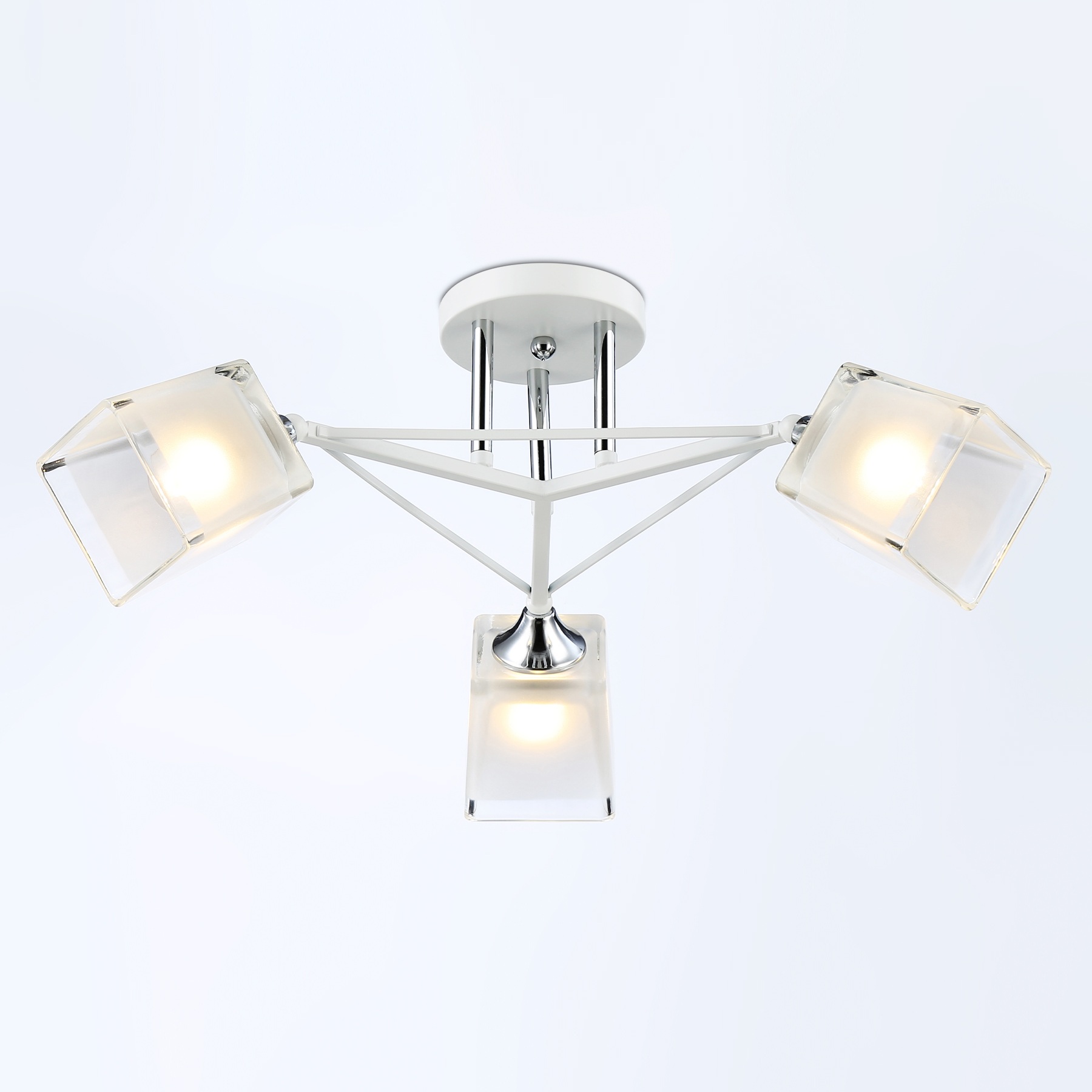Люстра потолочная Ambrella Light TR303071/3 WH/CH/FR 3х40Вт E27 56х25 см белый/хром