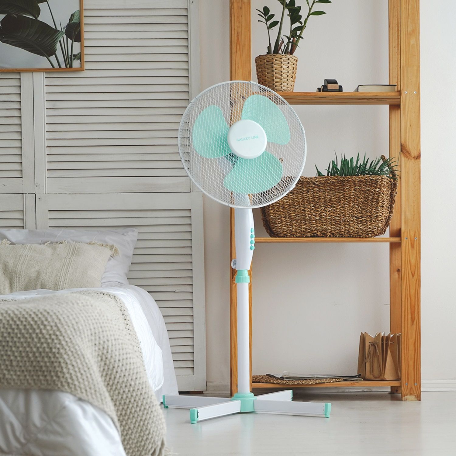 Вентилятор напольный Galaxy Line GL 8109 60Вт 400 мм белый