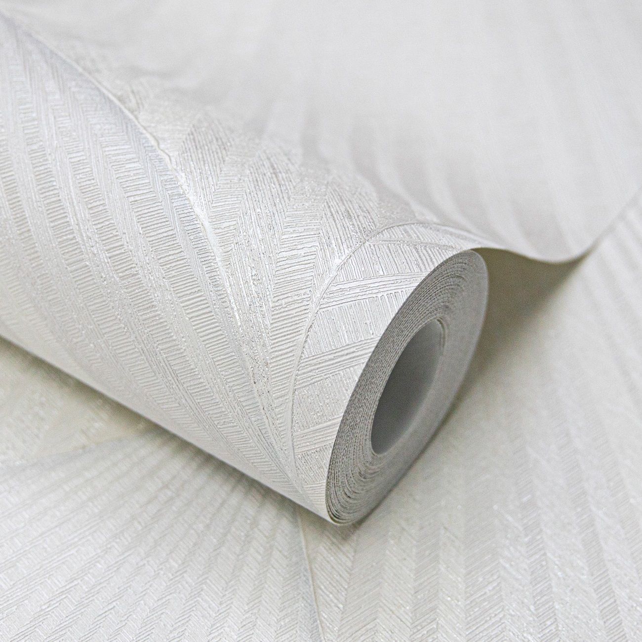 Обои Industry Montana 8945-20 белые листья 1,06х10,05 м