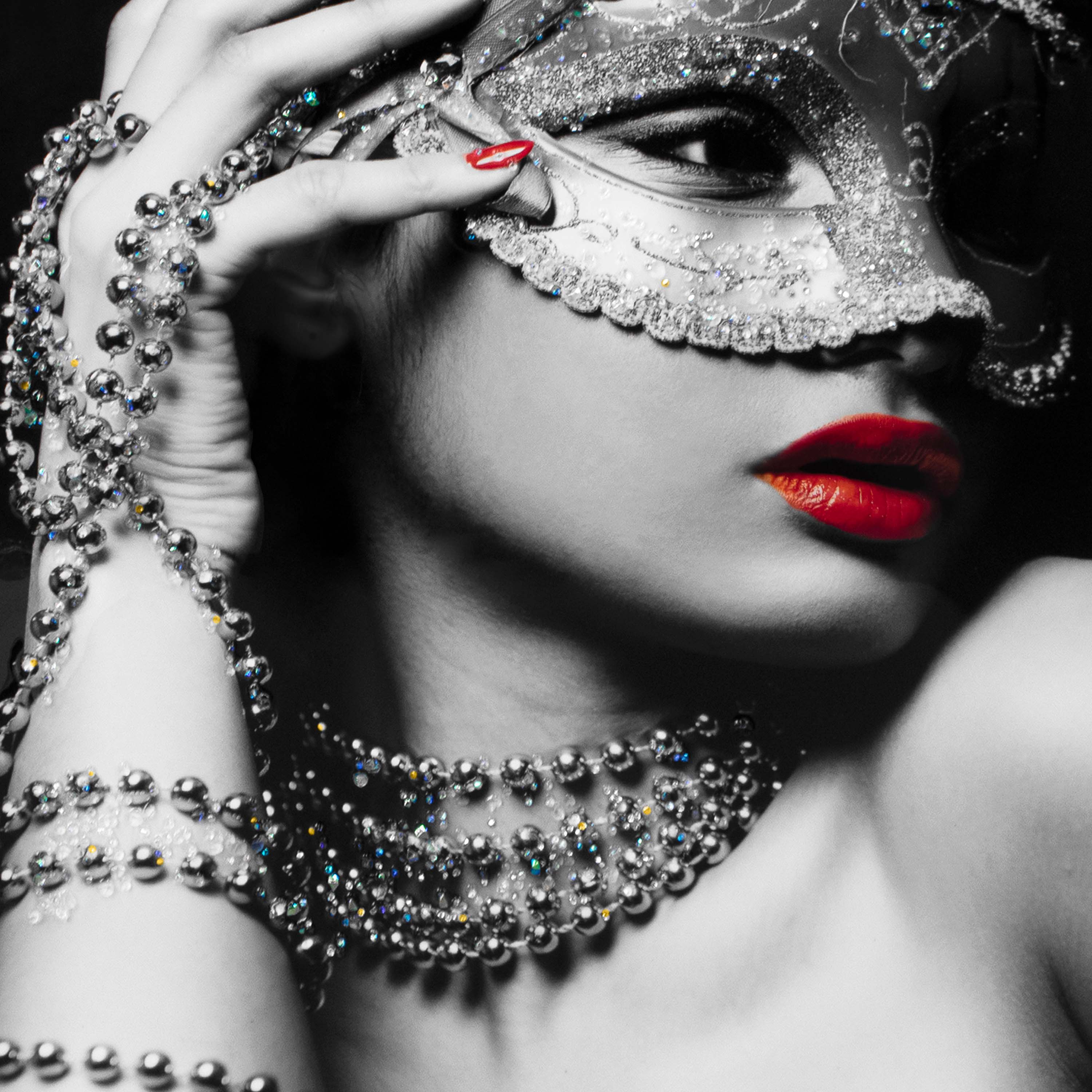 Картина интерьерная со смолой Маска серая 50х60 см 2024-4974