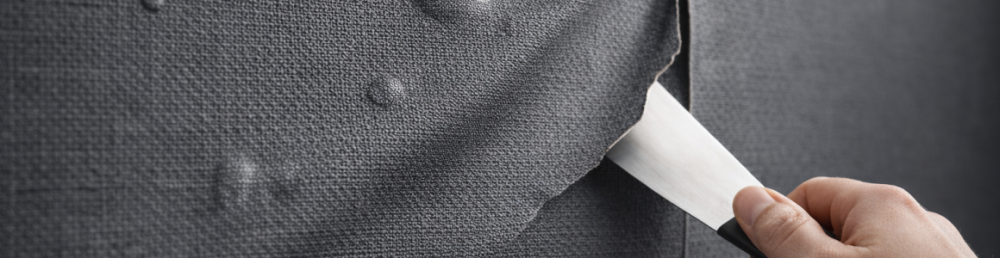 Как избежать пузырей при поклейке обоев — практический гид для первой квартиры