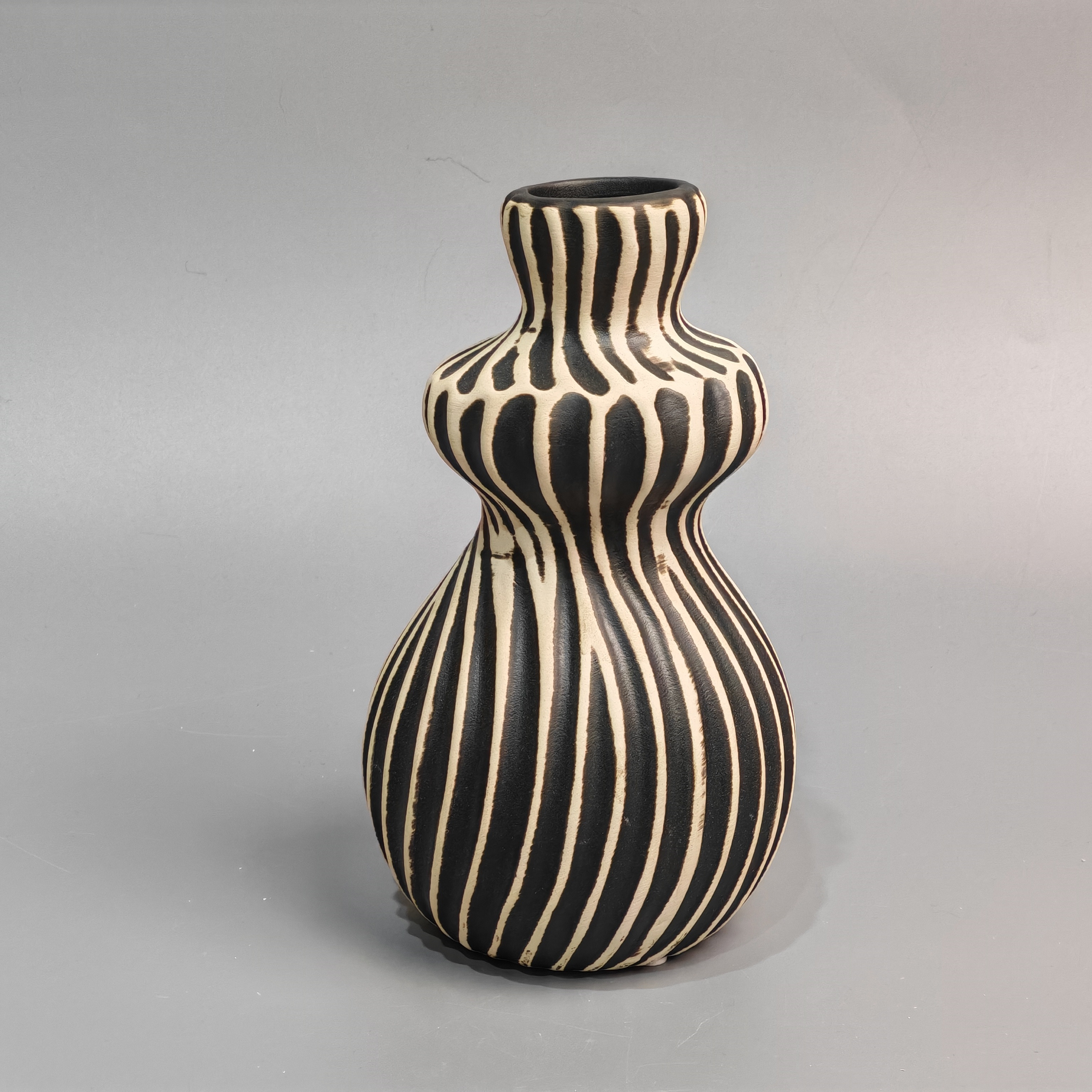 Ваза керамическая 20х4,5 см 2025-1480