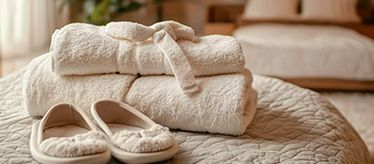 Халаты, тапочки, носки