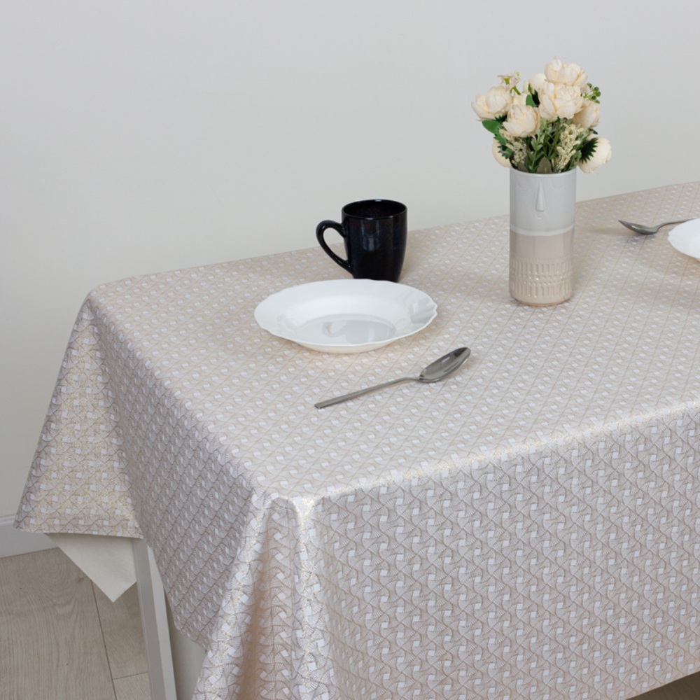 Клеенка ПВХ на тканевой основе PU Shine Ромб золото на белом 478-1 1,4 м