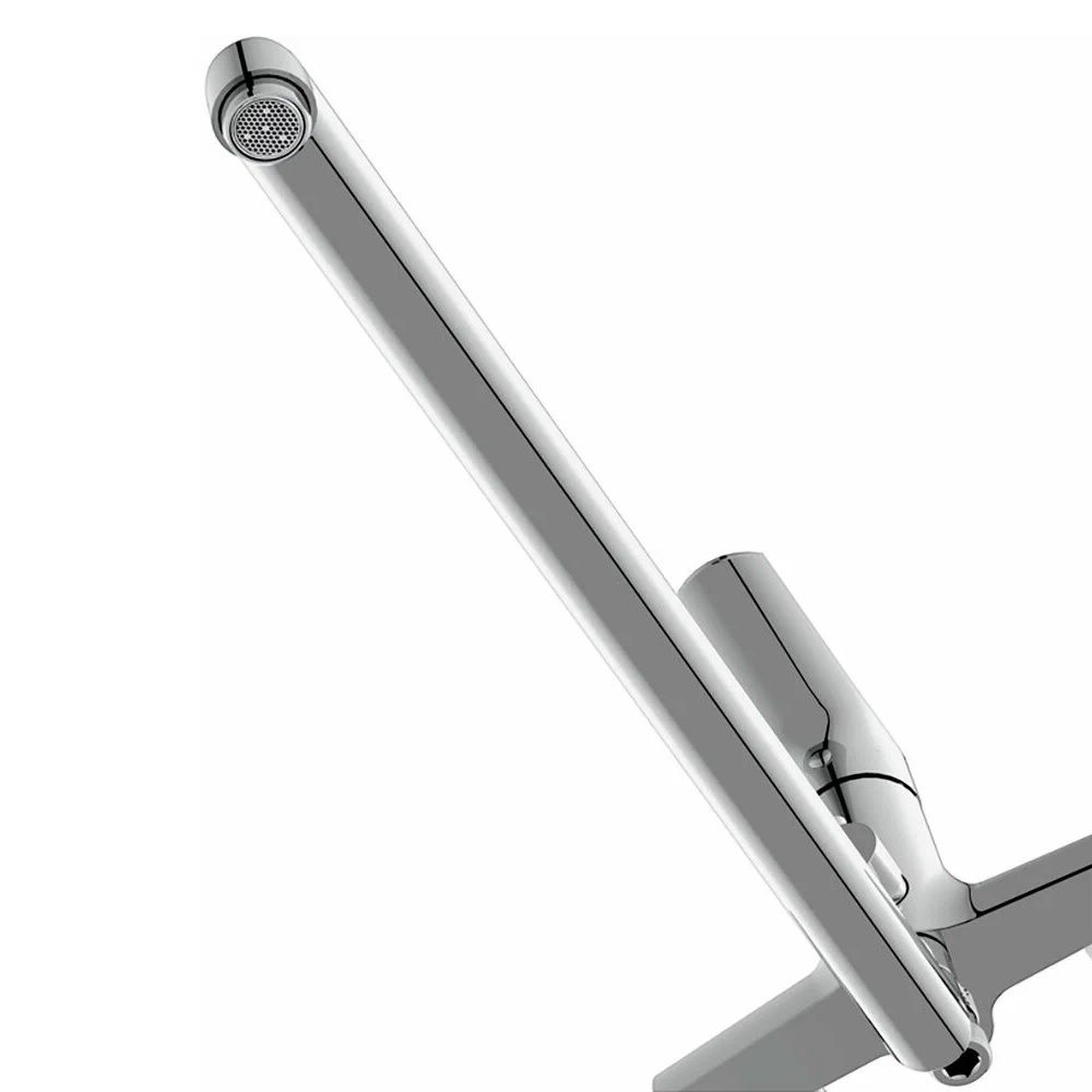 Смеситель для ванны Flavis c длинным носом однорычажный