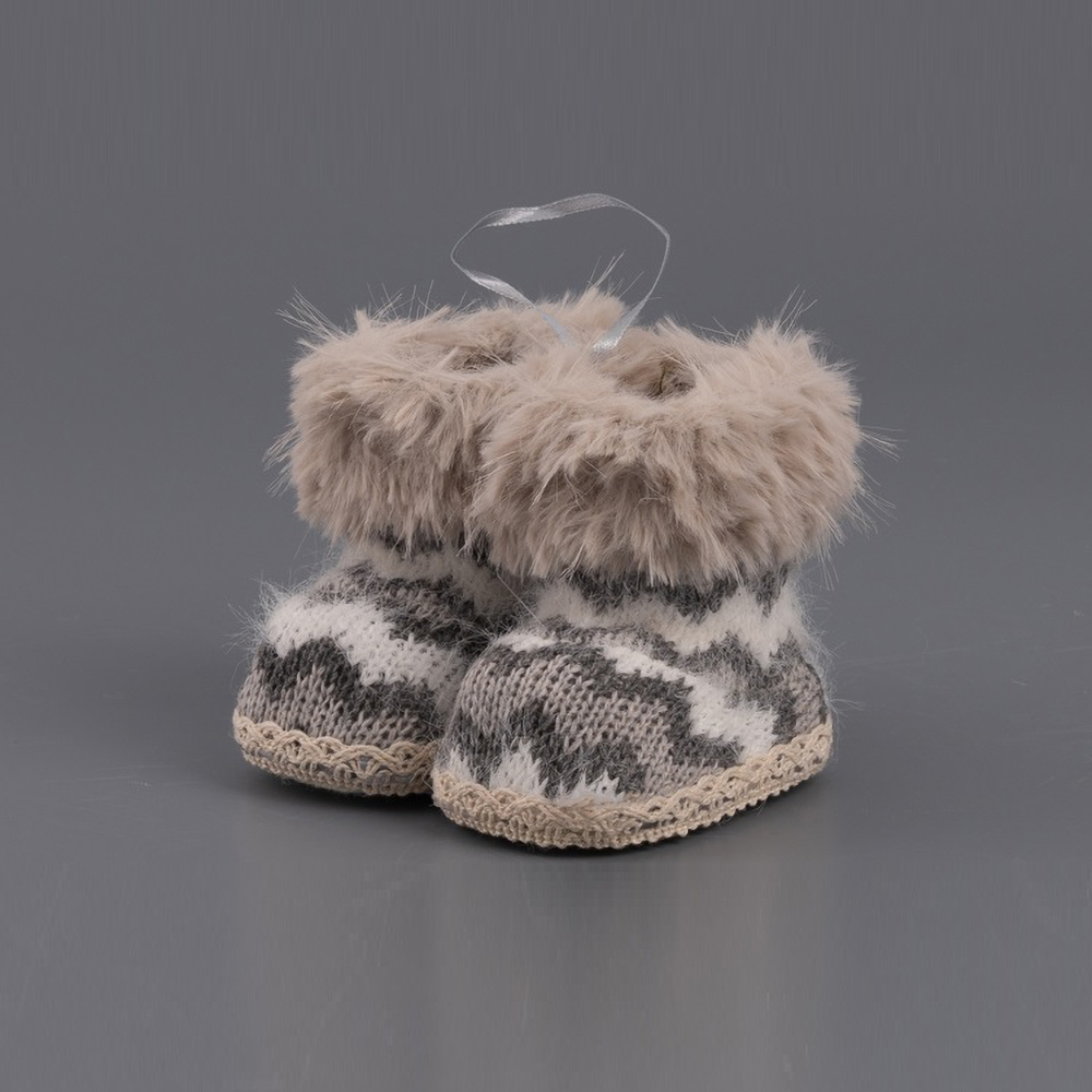 Игрушка елочная Моя Елочка Башмачки 10х7х7 см серый 2024-8457