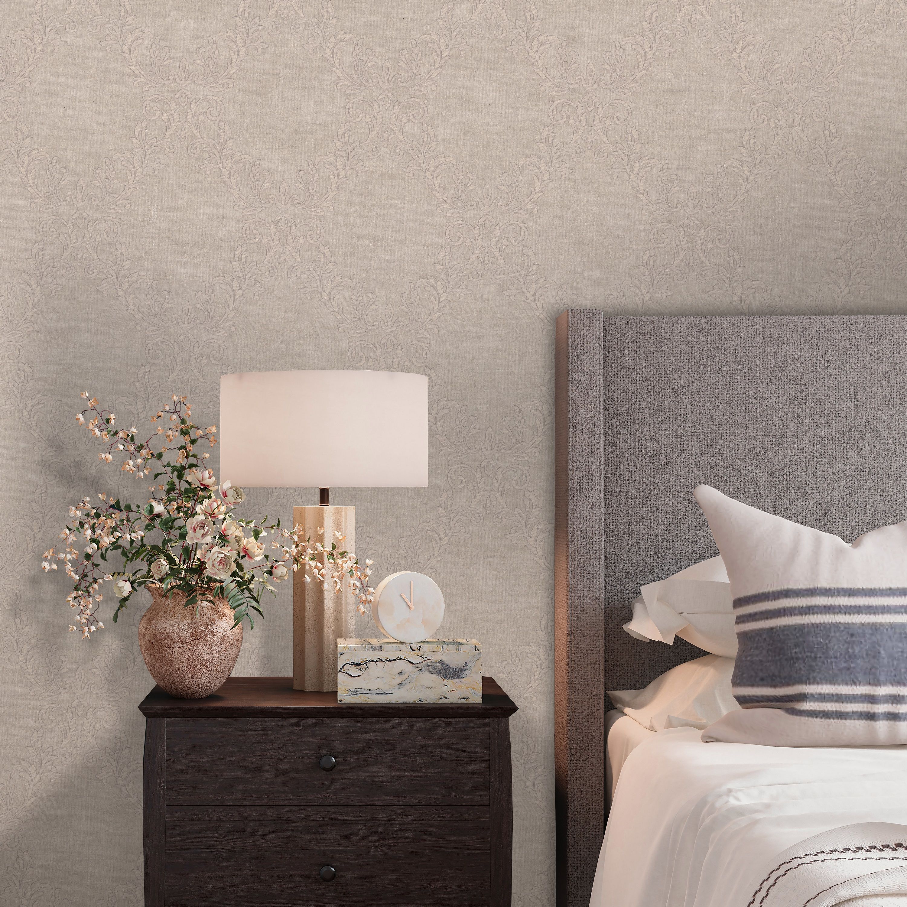 Обои Ornamy Palazzo 8088-17 бежевые вензель 1,06х10,05 м