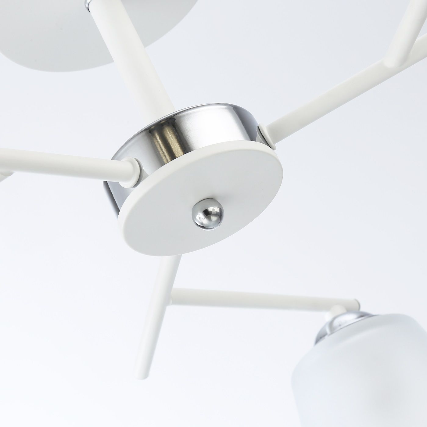 Люстра потолочная TR303202/3 WH/CH/FR 3х60Вт Е27 55х55х26 см белый/хром/белый матовый