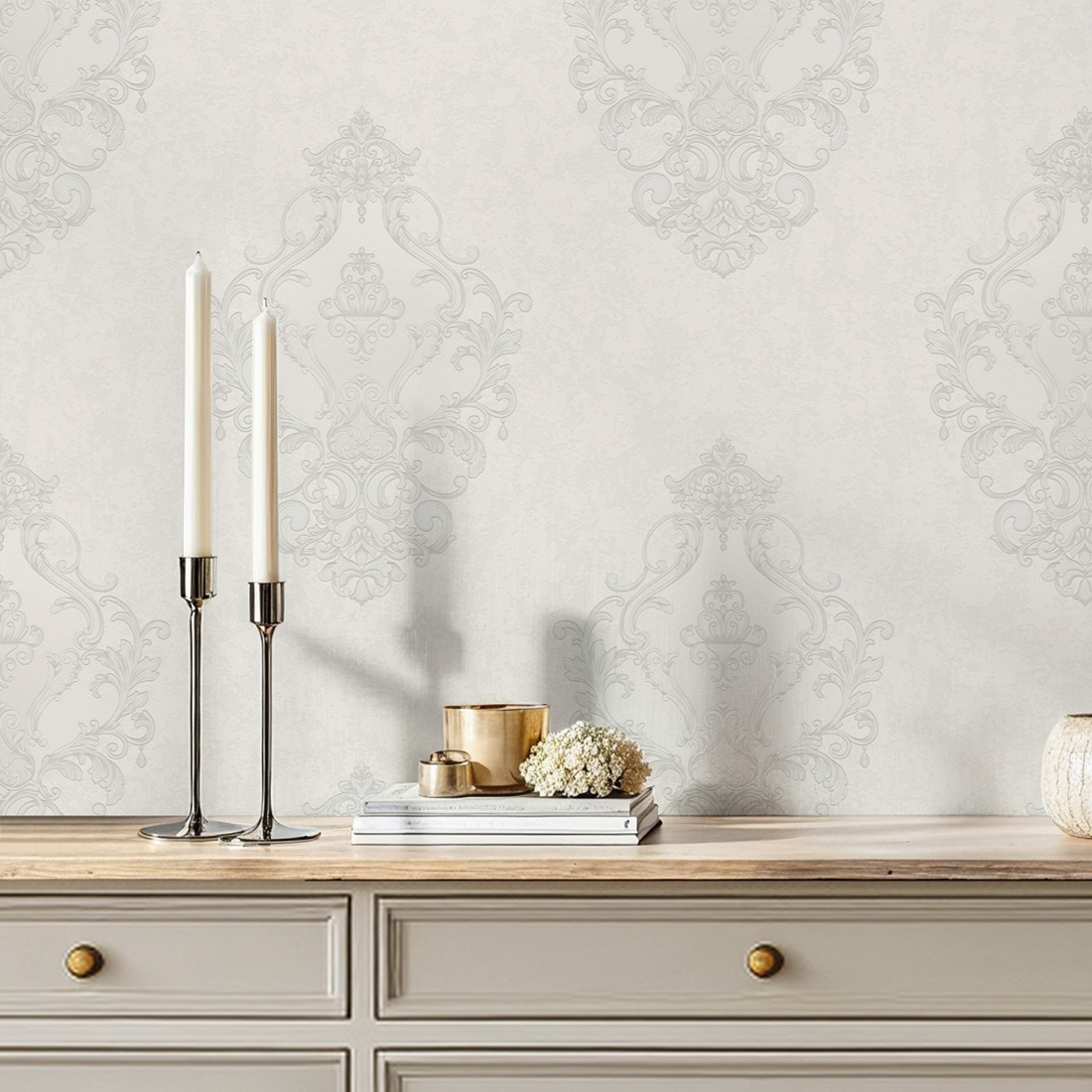 Обои NewAGe Giulietta NA9028-21 белые вензель 1,06х10,05 м