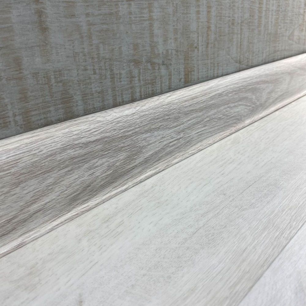 Плинтус напольный Лексида 55 мм 2,2 м 230 Дуб айсберг