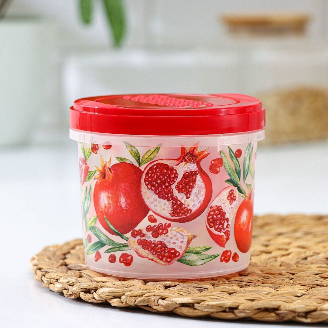 Банка с завинчивающейся крышкой Asti 700 мл с декором красная