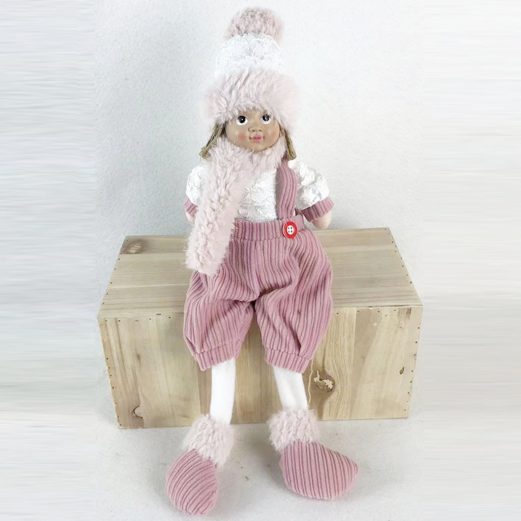 Изделие декоративное Мальчик сидящий 16x10x46 см белый/розовый