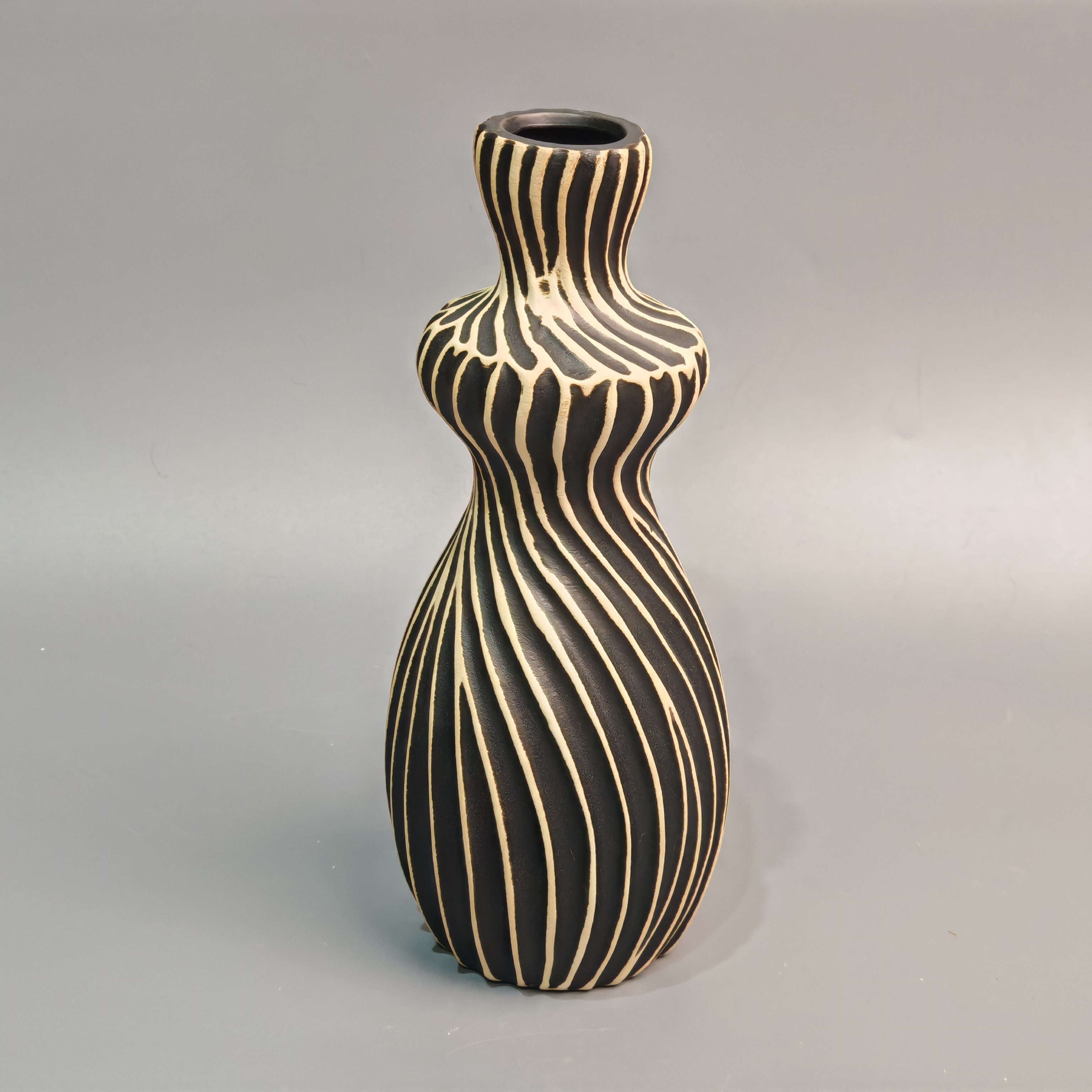 Ваза керамическая 30х5 см 2025-1478