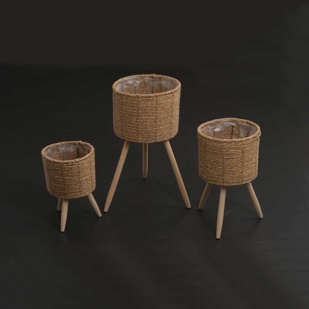 Кашпо коричневое 18х21 см с ножками 2024-7897