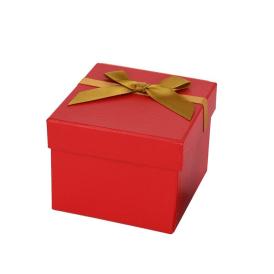 Коробка подарочная Лен с бантом тиснение квадрат красный 190х190х90 мм
