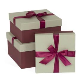 Коробка подарочная Рогожка с бантом тиснение квадрат серый-бордовый 210х210х110